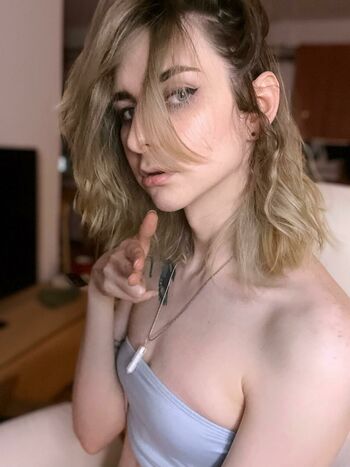 Miss_Crows_Nest