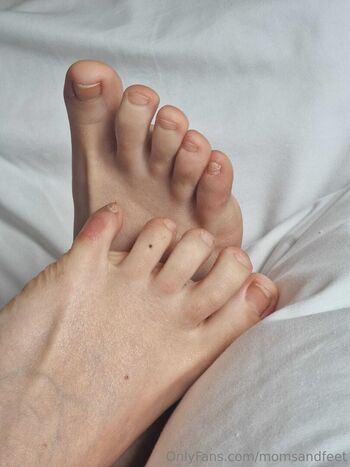 momsandfeet