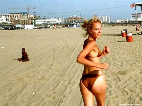 Monet Mazur