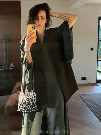monica_de_mistress
