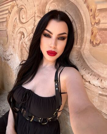 Morgana Threnody in Velvet