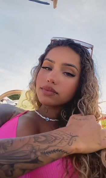 Muito Linda