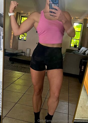 muscle_mommie