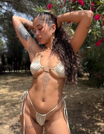 MyNakedDiary