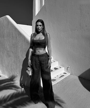 Nadine Mirada