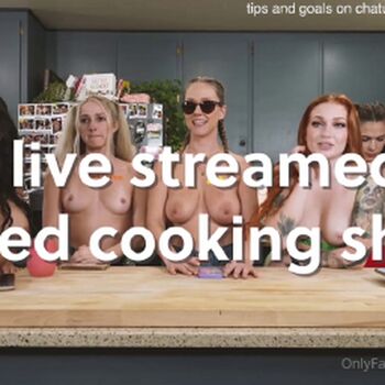 Naked Bakers