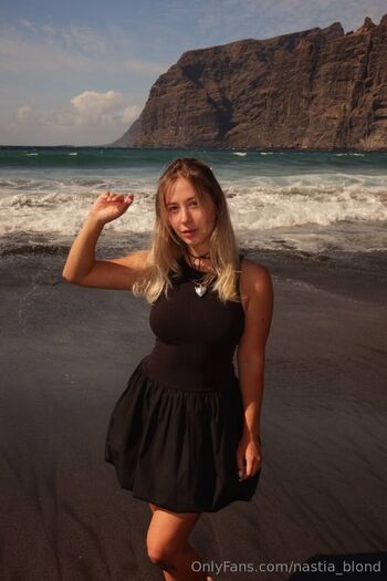 nastia_blond