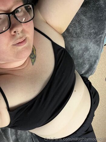 naughtymoongirl