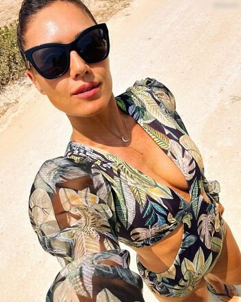 Nazan Eckes