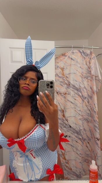 nerdynaomi