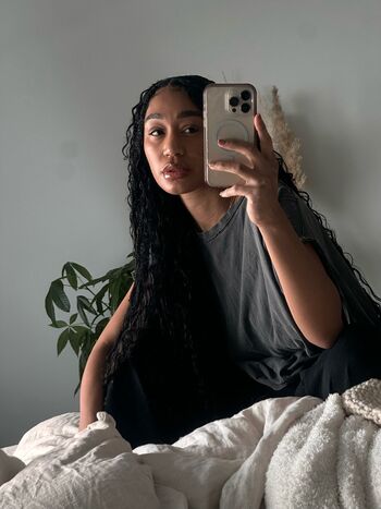 Nia Simone
