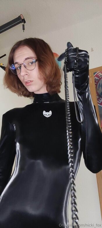 nicki_fox