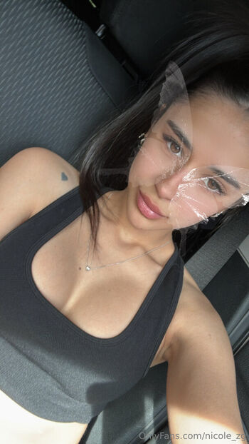 nicole_zg