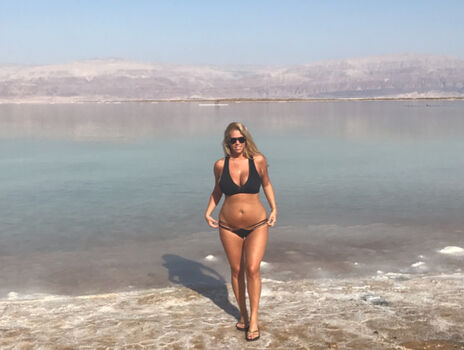 Nicolle A