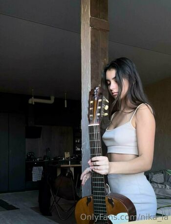 nika_la