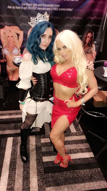 nikkidelano
