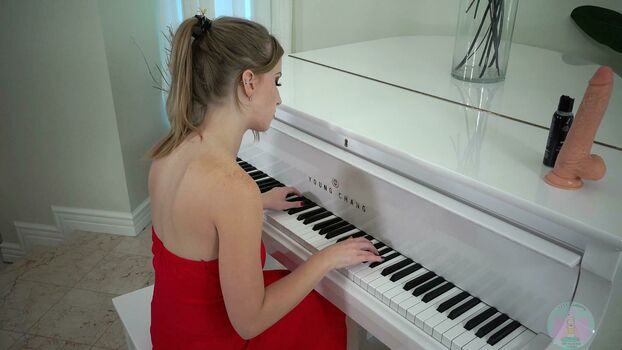 Octavia Red