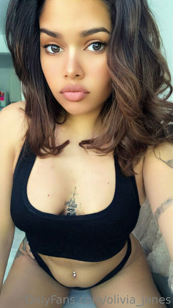 olivia_jones2