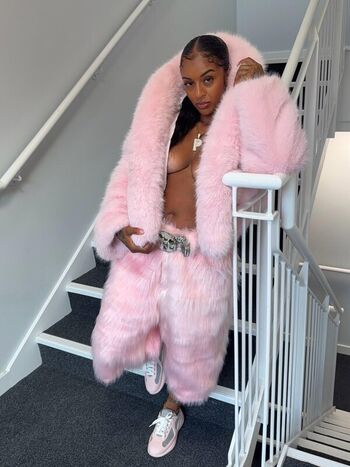Paigey Cakey