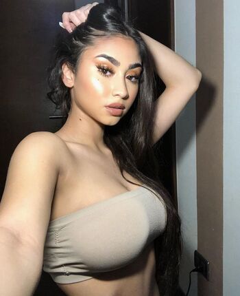 Paloma Mami