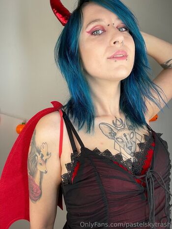 pastelskytrash