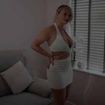 Peachyskye