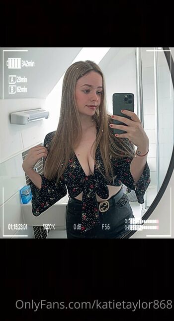 petiteblondey2