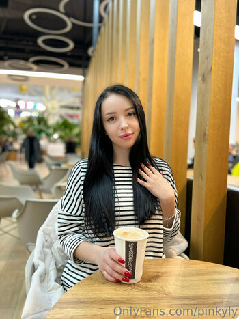 pinkyly