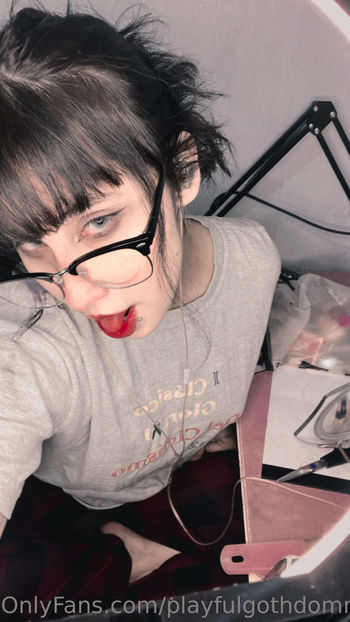 playfulgothdomme
