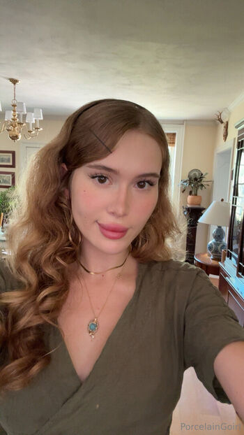 porcelaingoirl