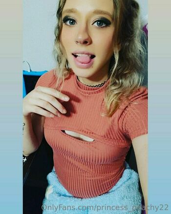 princess_peachy22