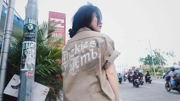 Ratu Desmi Azalia