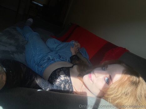 redheadoceaneyes