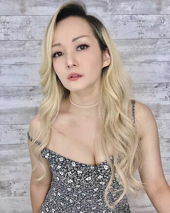 Reina Scully