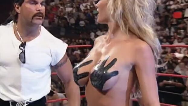 Rena Lesnar