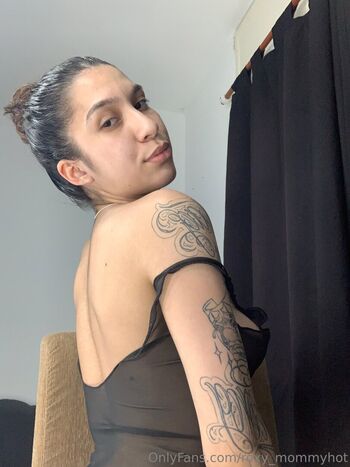roxy_mommyhot