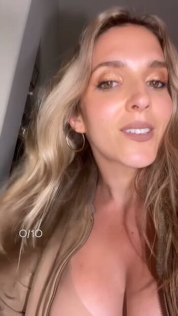 Roxy Striar