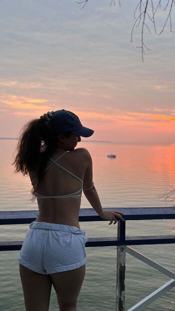 Sabrina Pezeshkian