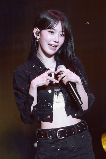 Sakura Miyawaki 宮脇 咲良