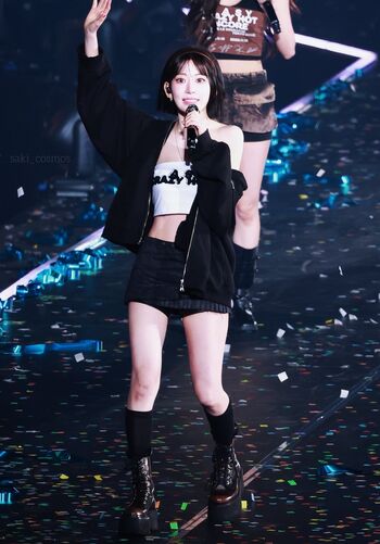 Sakura Miyawaki 宮脇 咲良