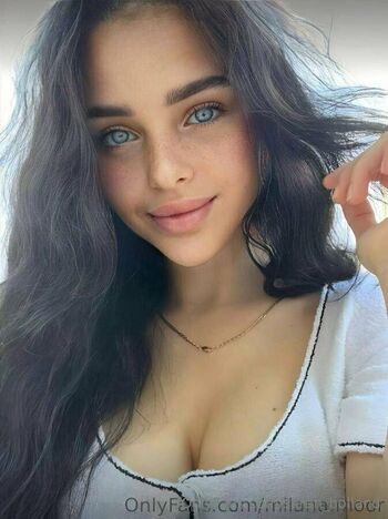sarah_holland
