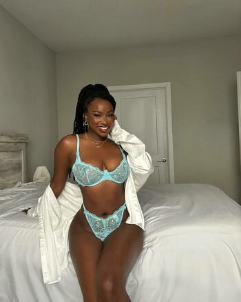 Savannah Perkins