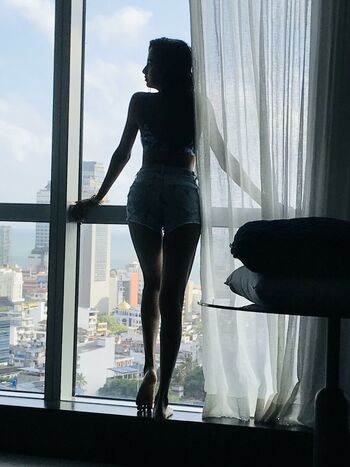 shini.Dxb