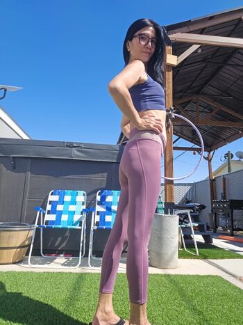 SkinnyChinaMilf