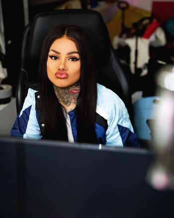 Snow Tha Product