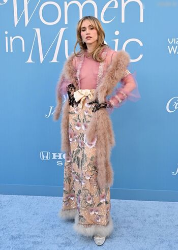Suki Waterhouse