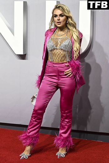 Tallia Storm