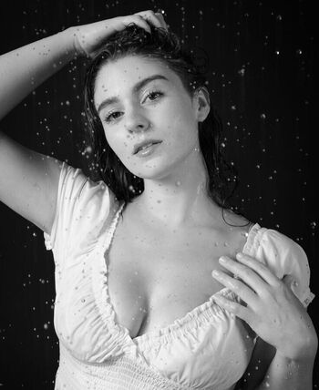 Taya Miller / Tayamillerr