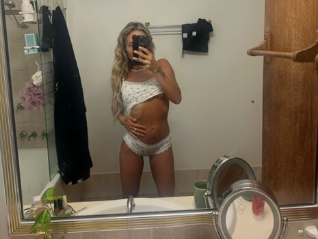 thefemalecarpenterm8