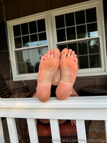 thequeeoffeet